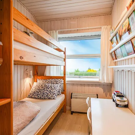 Tatil Evi Beach Front Home In Ebeltoft With Sauna