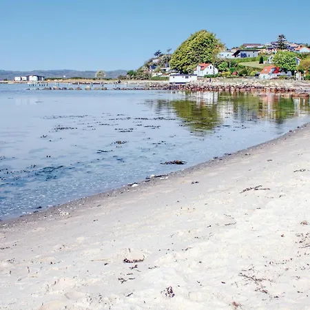 Tatil Evi Beach Front Home In Ebeltoft With Sauna