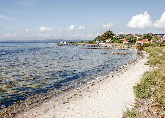 V * Ebeltoft