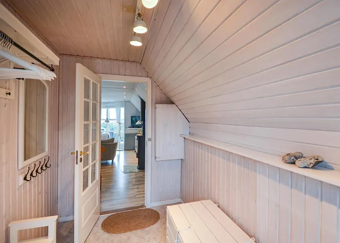 Holiday home V