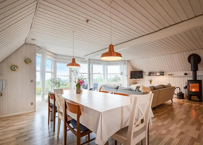 V Ebeltoft